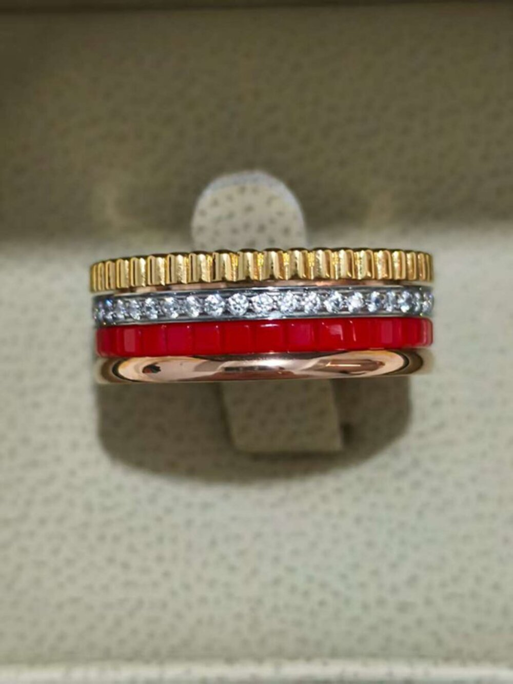 Boucheron Four-Color Red Ring Four-Ring Design